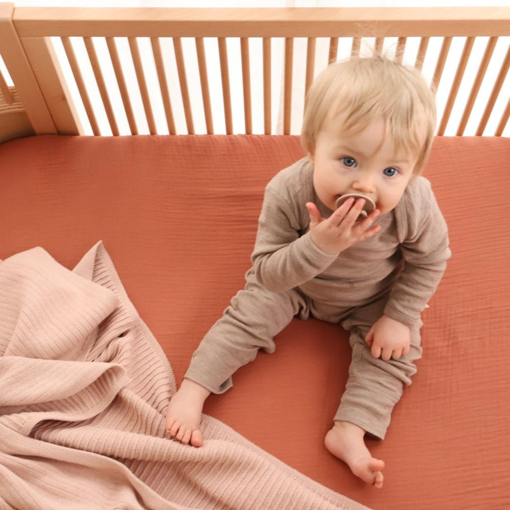 Huxie blanket close-up emphasizes skin-softness for sensitive skin.