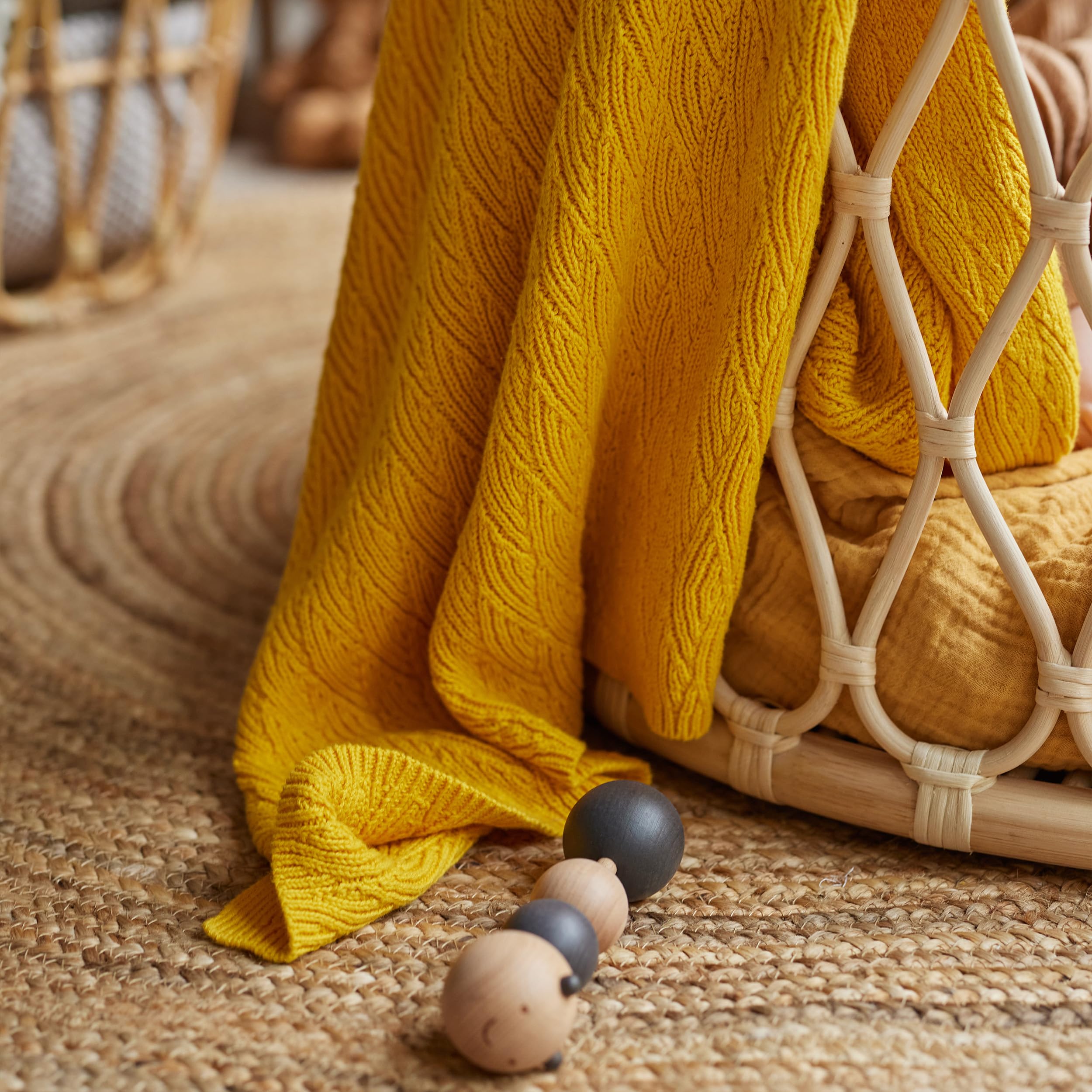 Huxie Waves-Yellow blanket as a thoughtful baby shower gift option.