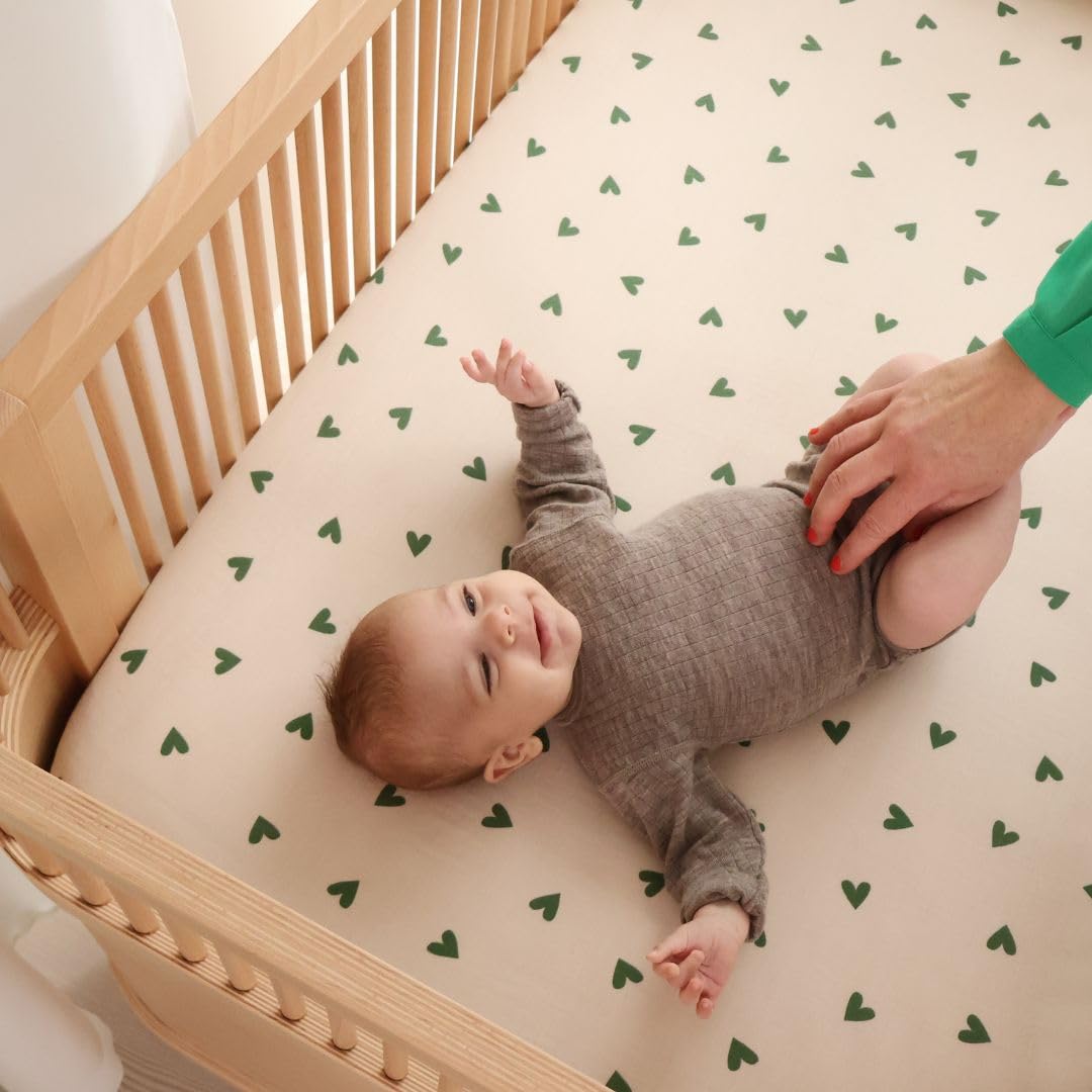 Huxie 24x38 fit demonstrates snug elastic edge for secure placement.