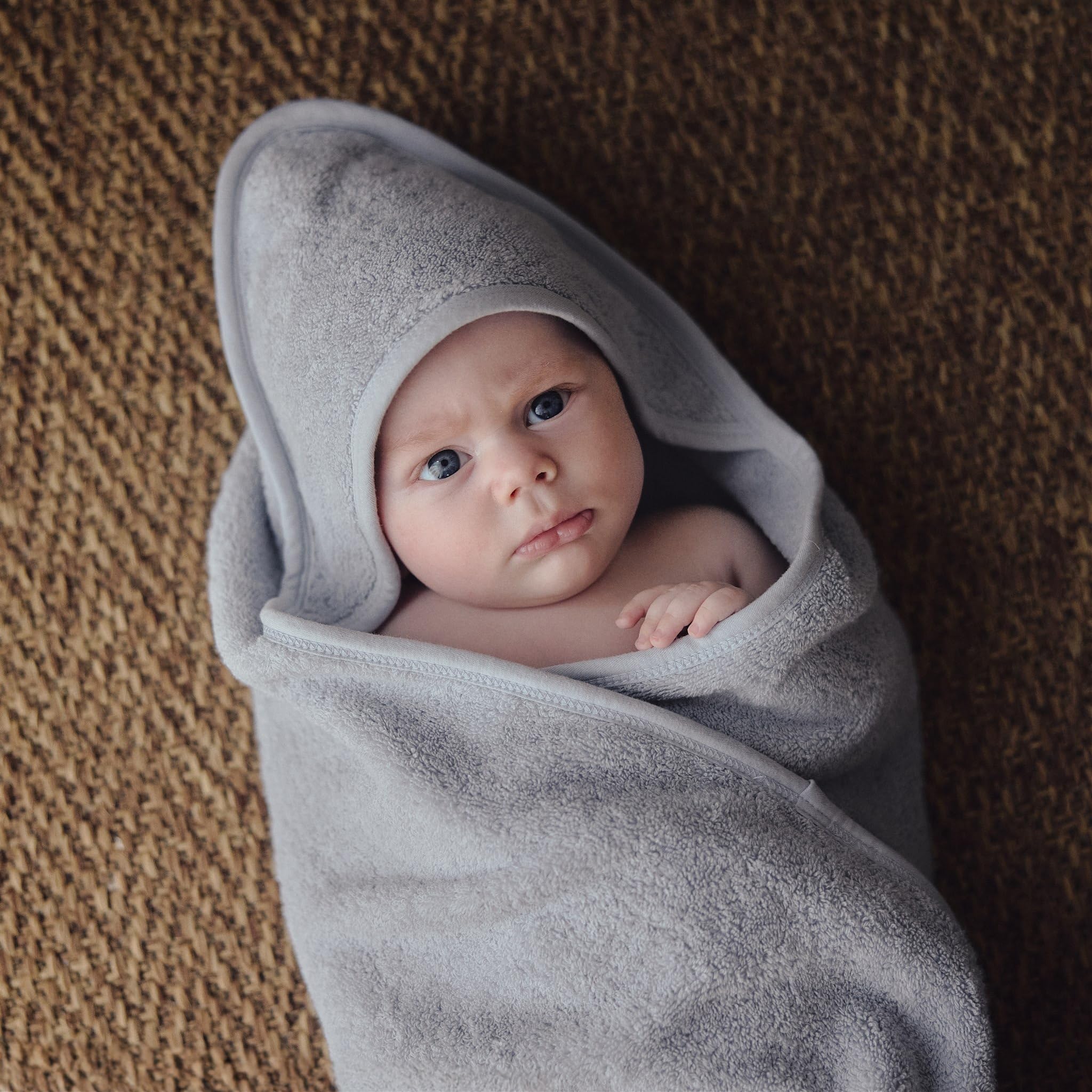 Closeup of Huxie organic cotton fibers for a soft, breathable feel