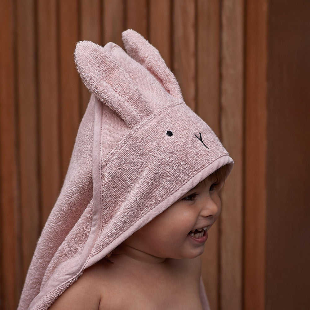 Huxie two-pack gift-ready towel set for new baby registries.
