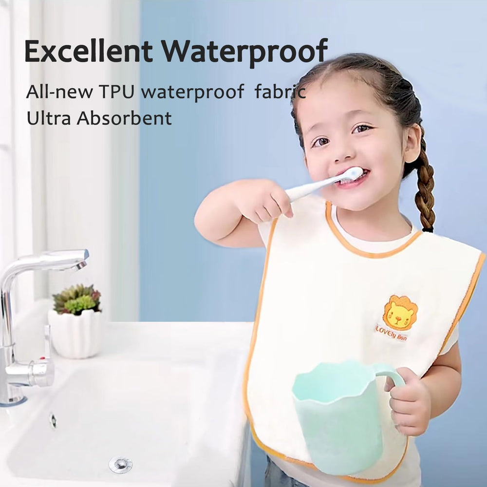 Hwieccogts bibs feature soft absorbent fleece for comfort.