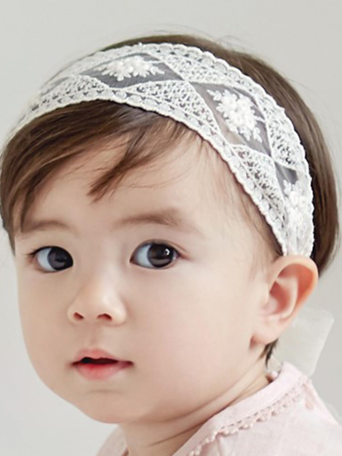 ICKEYOU baby hairband with soft white bow lace for daily wear and comfort.