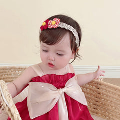 ICKEYOU lace headband ideal for milestone photography and sweet family portraits.