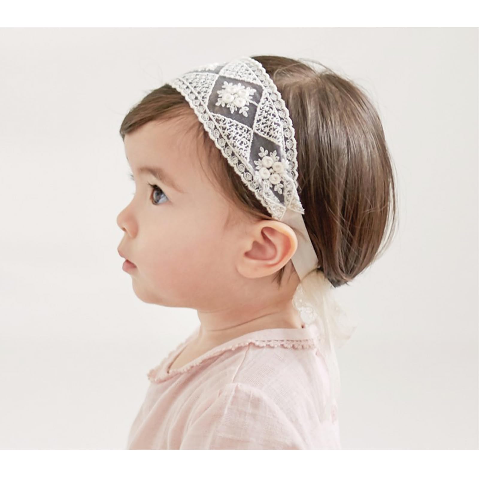 ICKEYOU soft cotton-lined headband provides breathable comfort for newborns.