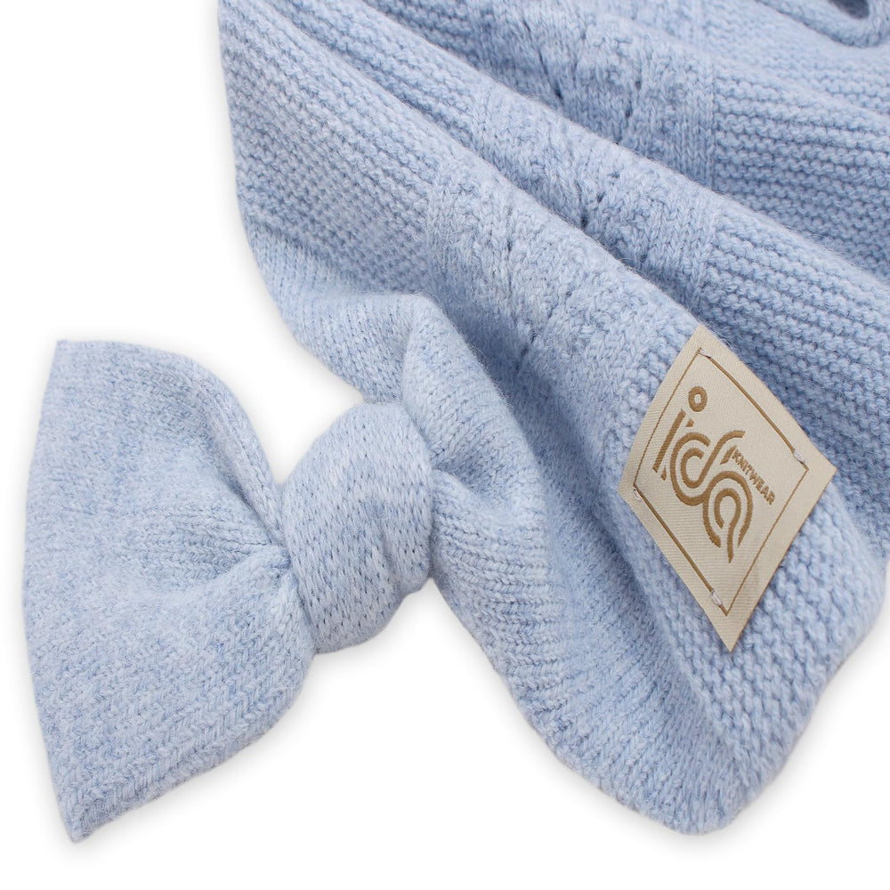 IDA KNITWEAR close-up of soft Hattush yarn; gentle, skin-friendly knit texture.