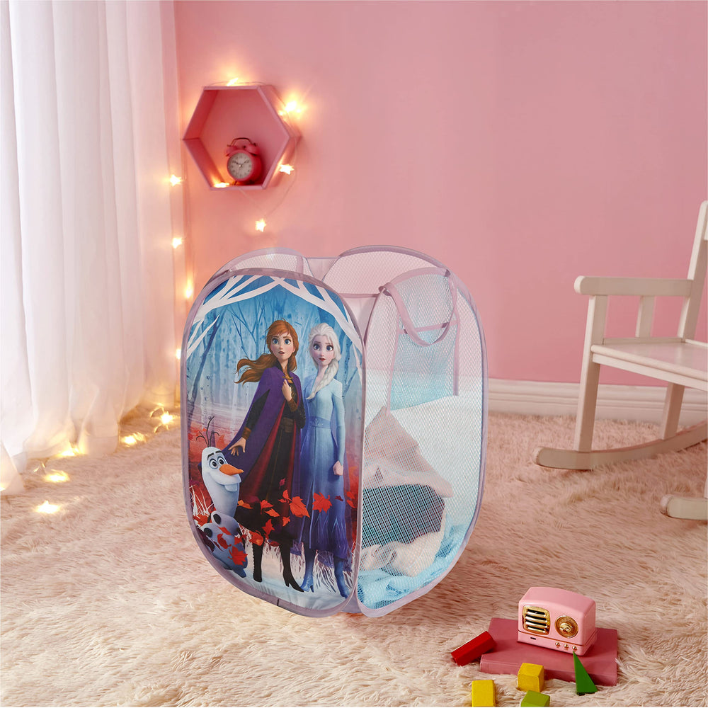Idea Nuova Frozen 2 hamper with reinforced carry handles for easy transport.