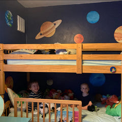iinuu Solar System Earth wall decal fosters space-themed curiosity in bedrooms.