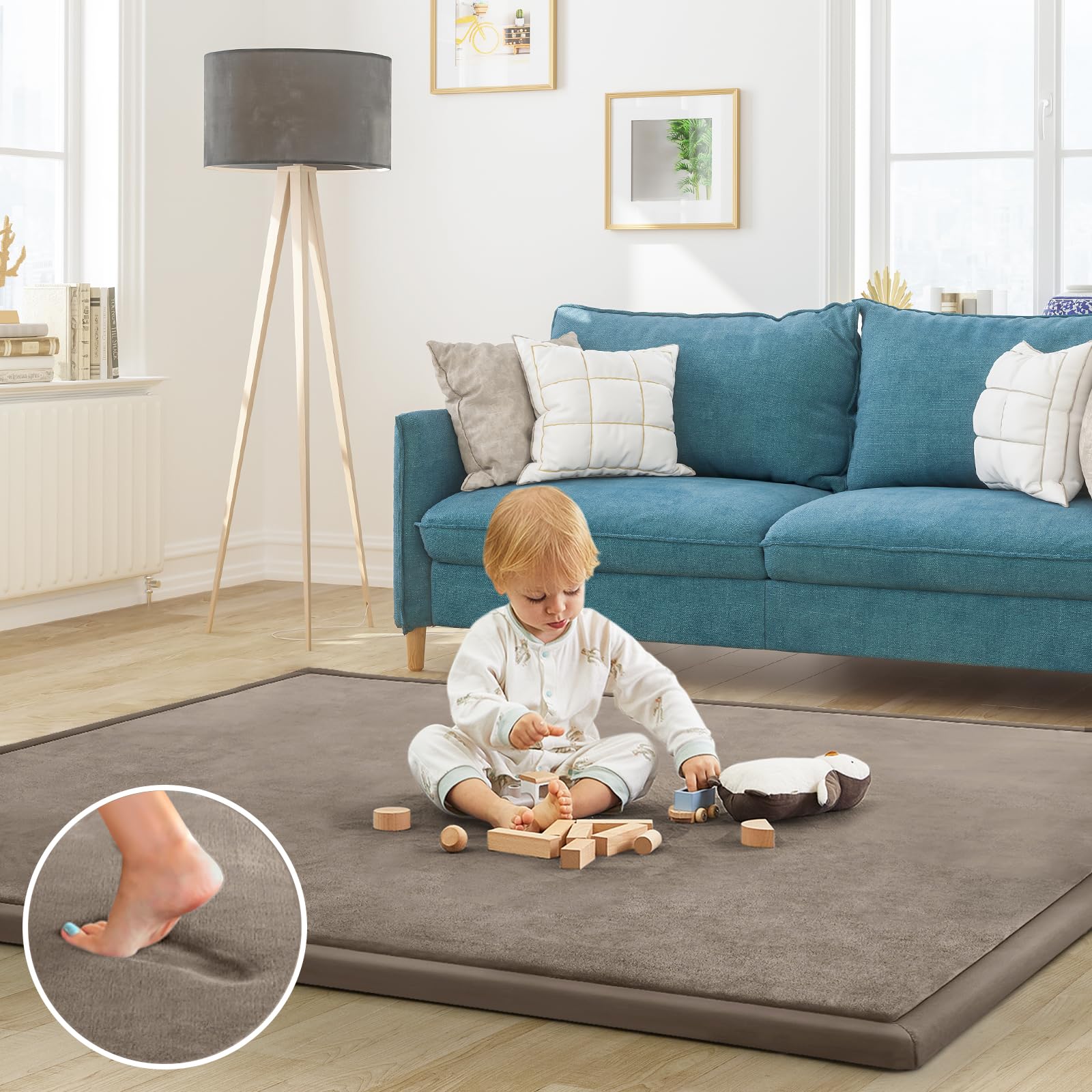 ILPEOD baby play mat with memory foam cushions for comfy tummy time.