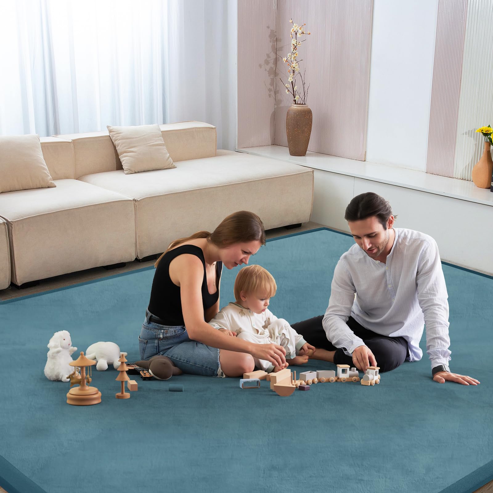ILPEOD padded-edge mat provides extra safety during crawling sessions.