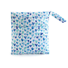 ILZAR waterproof wetbag with dual zipper pockets keeps wet and clean items separated.