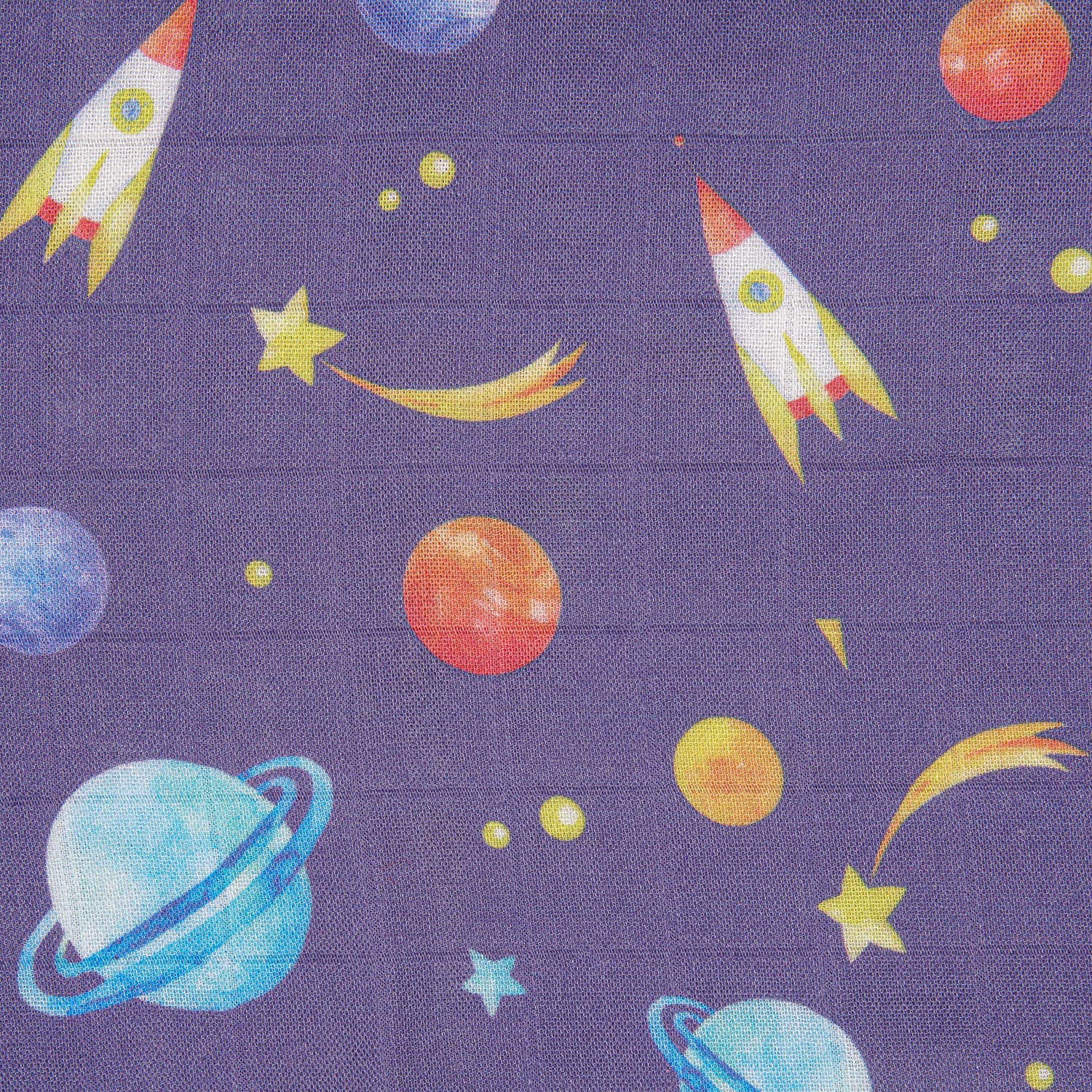 immispace Rocket crib sheet fits standard 52in x 28in mattresses securely