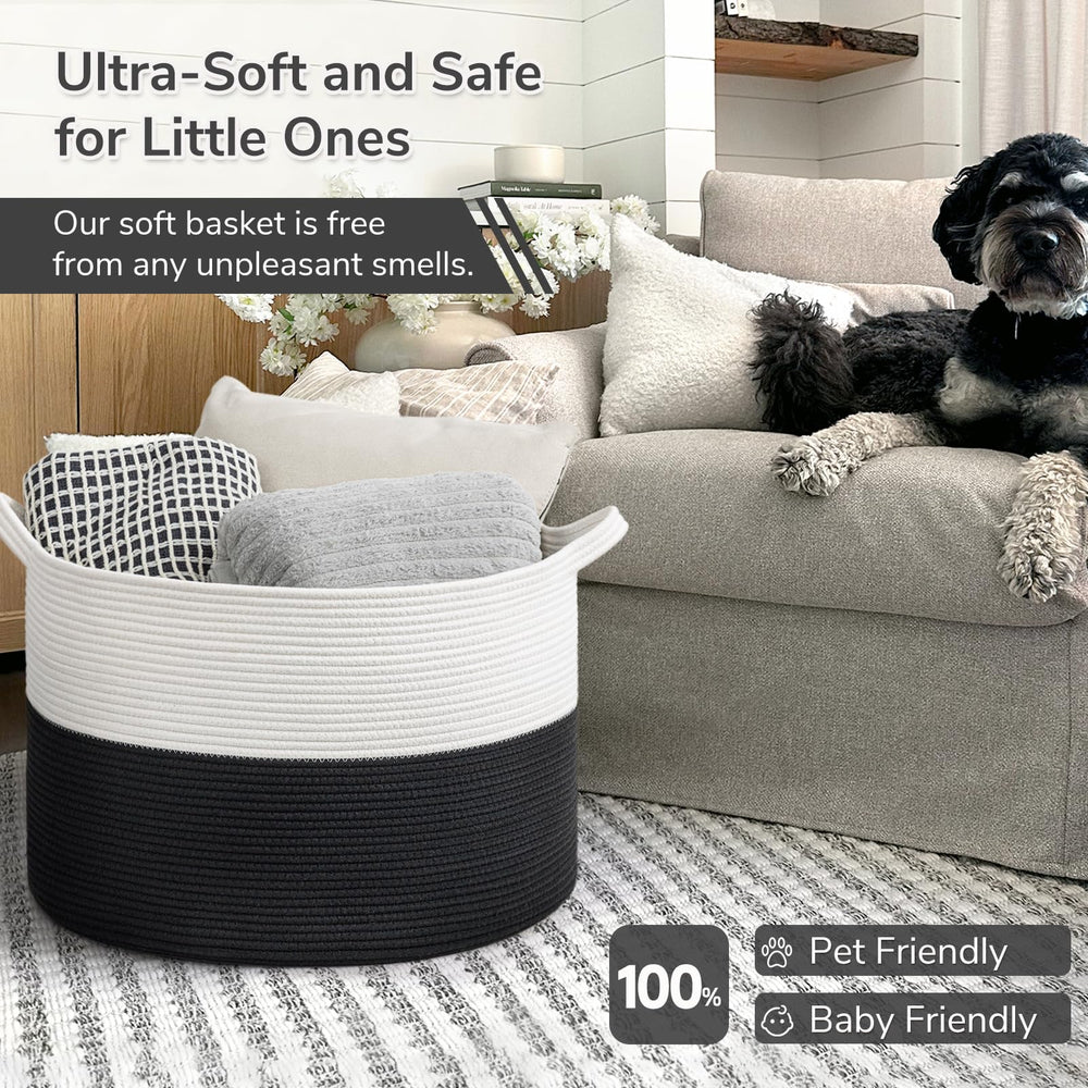 INDRESSME basket with large sturdy handles for easy carrying.