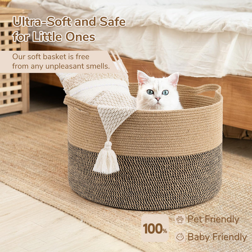 INDRESSME durable laundry basket protects floors and surfaces.