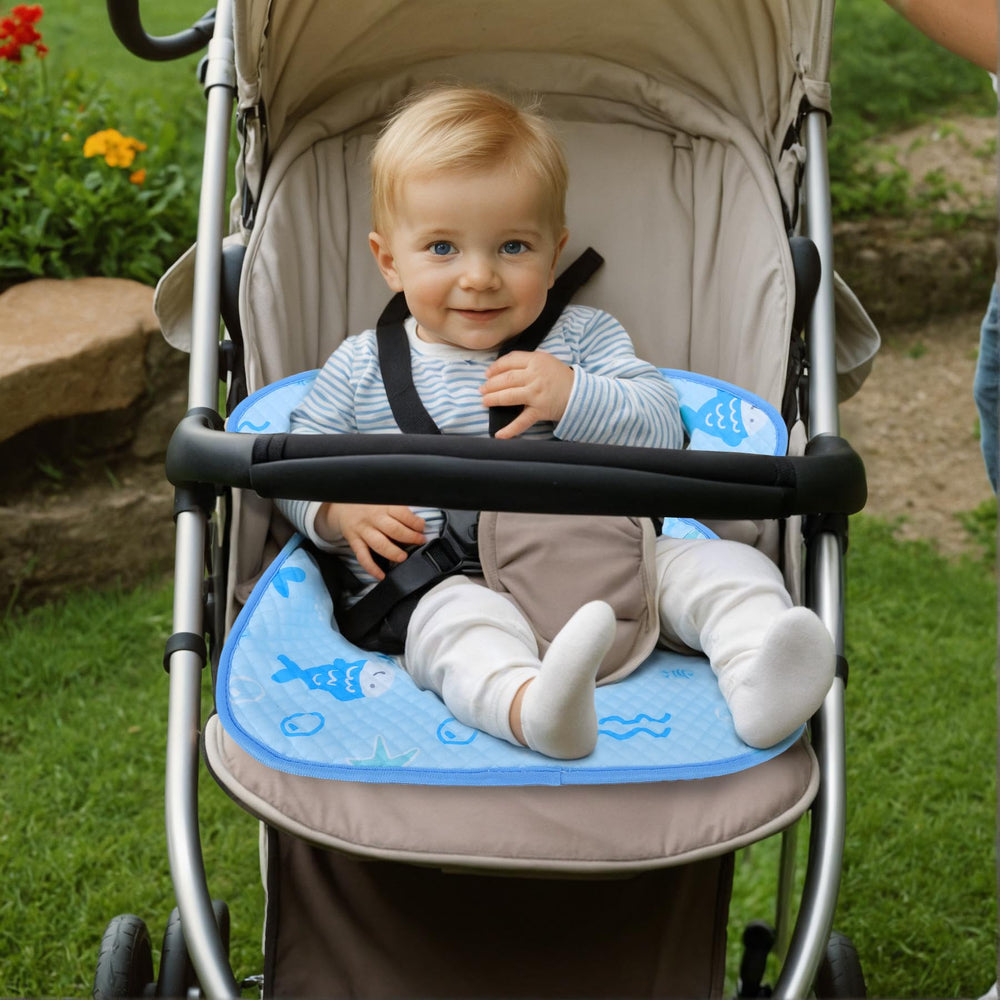 INFANZIA Dry Seat with harness shield keeps crotch areas dry