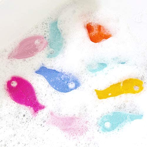 Innobaby Bathin' Smart Fish Scrub pink close-up shows soft silicone strands.