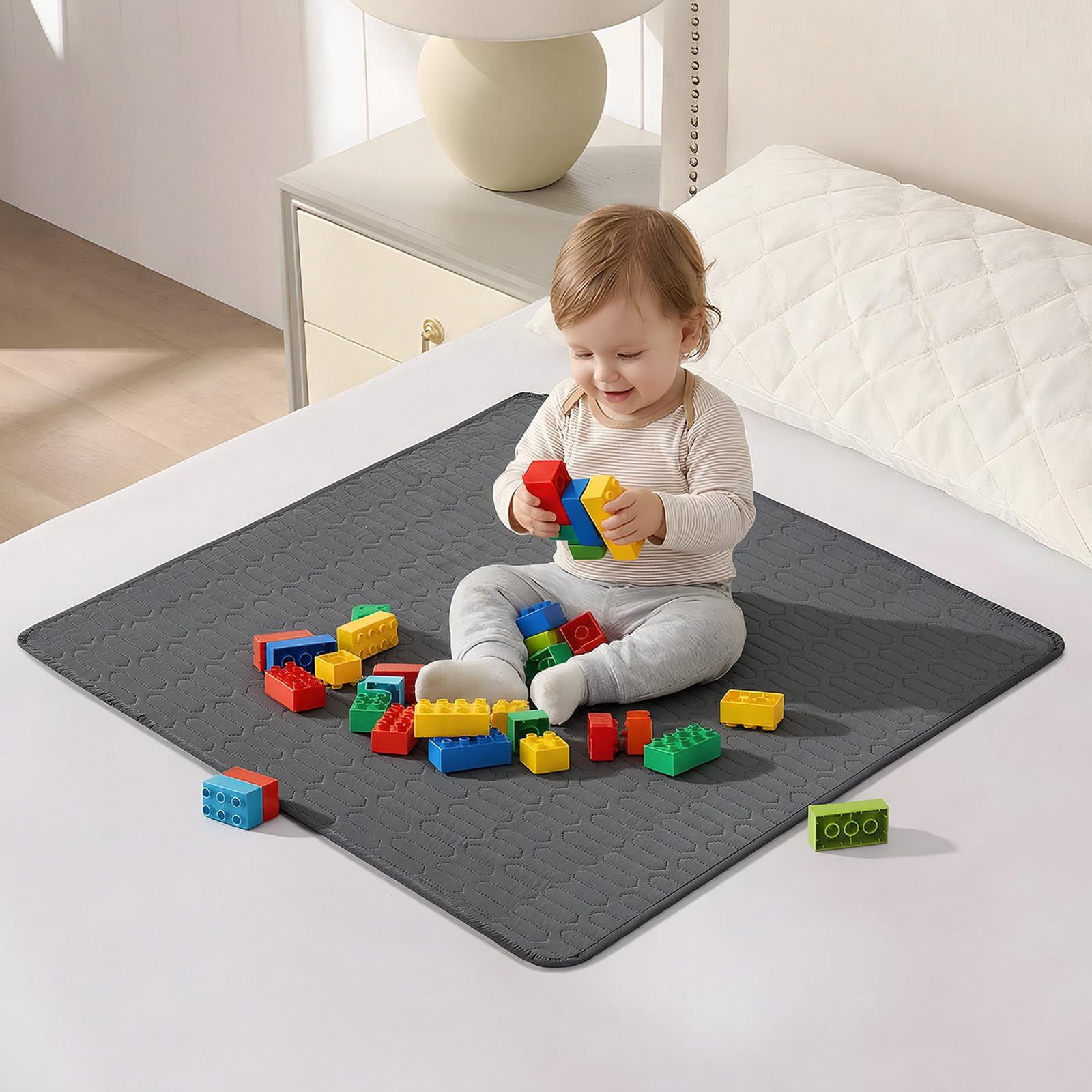 Inooro waterproof barrier illustrates reliable bed protection against leaks.