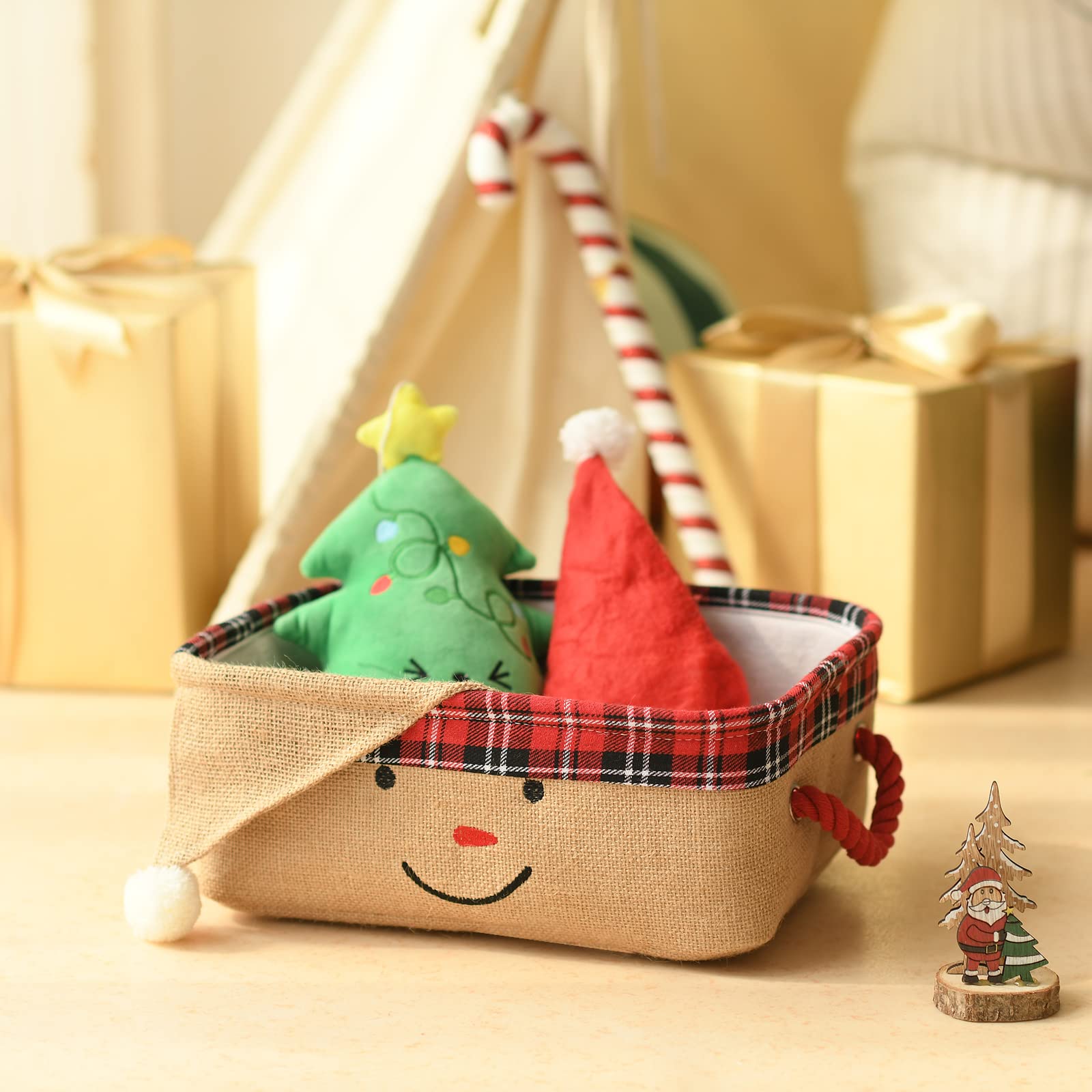 INough Christmas baskets offer ample capacity for baubles, ribbons, and small ornaments.