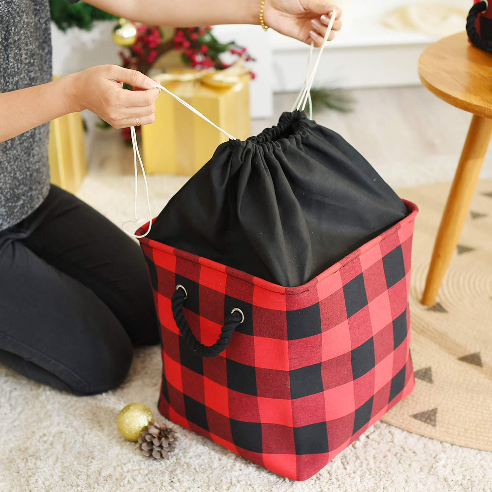 INough drawstring closure bin keeps contents secure and dust-free