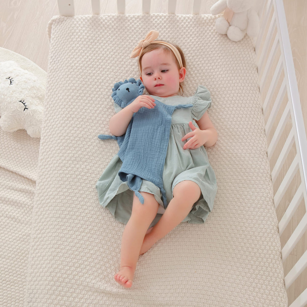 Insular Lovey 11x11 inch security blanket is easy for tiny hands.