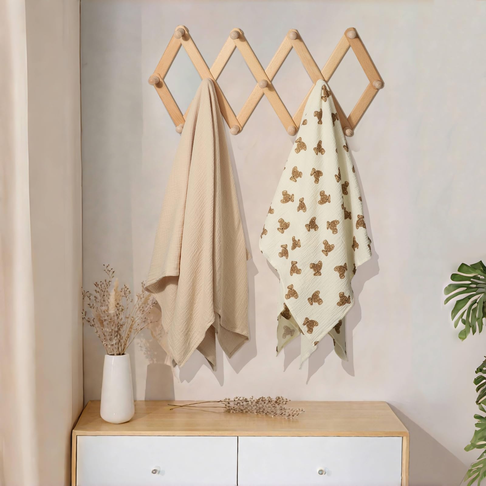 Insular muslin swaddle breathable cotton 47x47 keeps baby cool and comfortable.