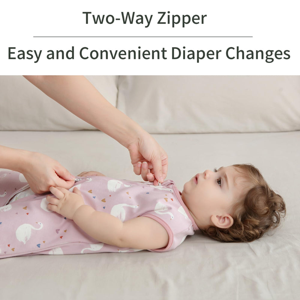 Insular sleeveless design fabric keeps baby cozy while preventing overheating.