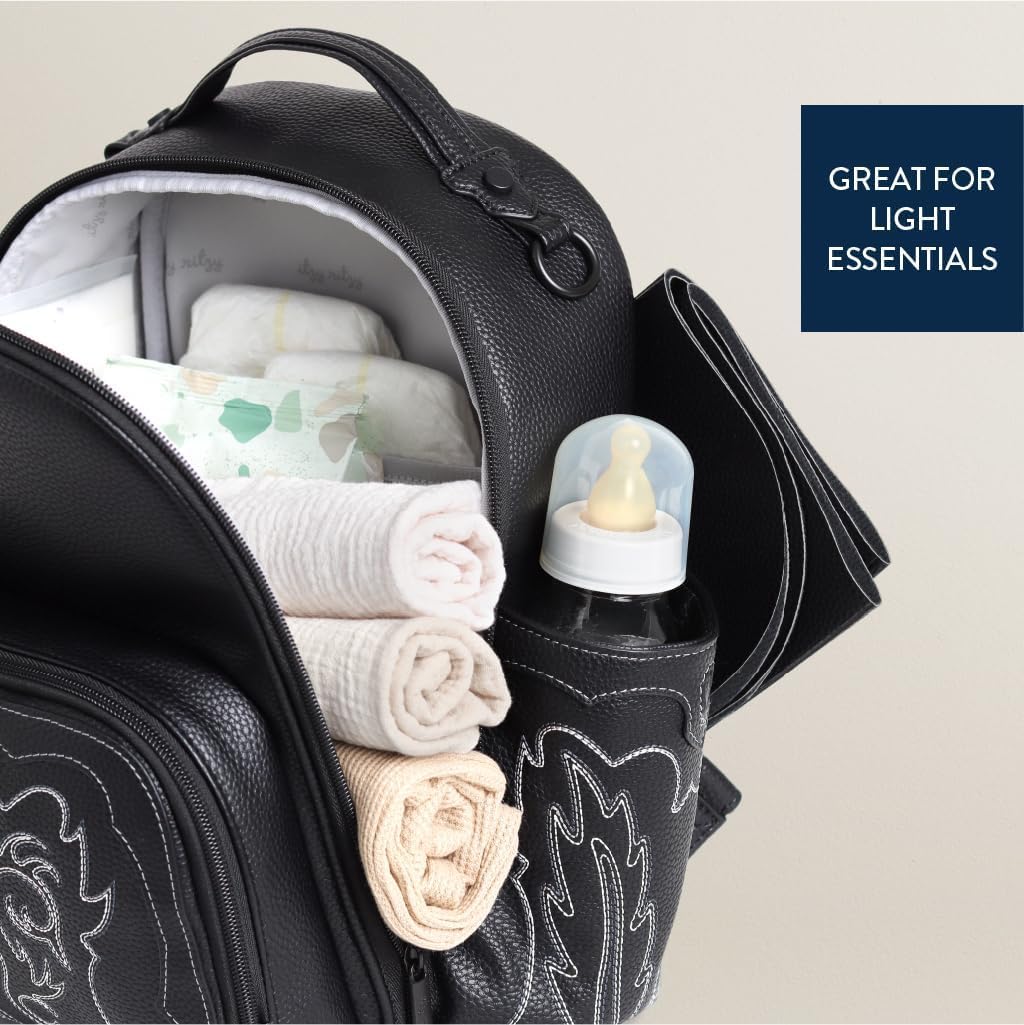 Itzy Ritzy Mini Plus Outlaw compact design with 10 pockets for essentials