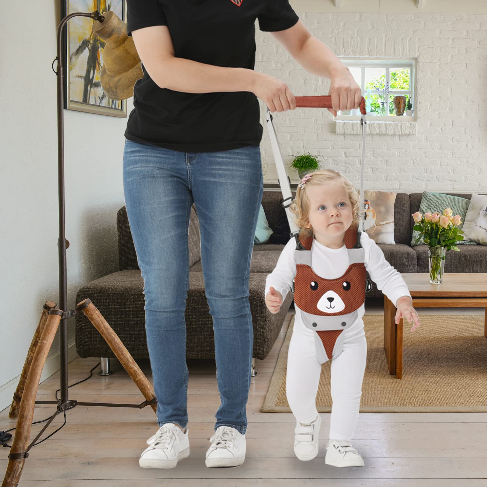 IULONEE portable walking harness for easy on-the-go safety.
