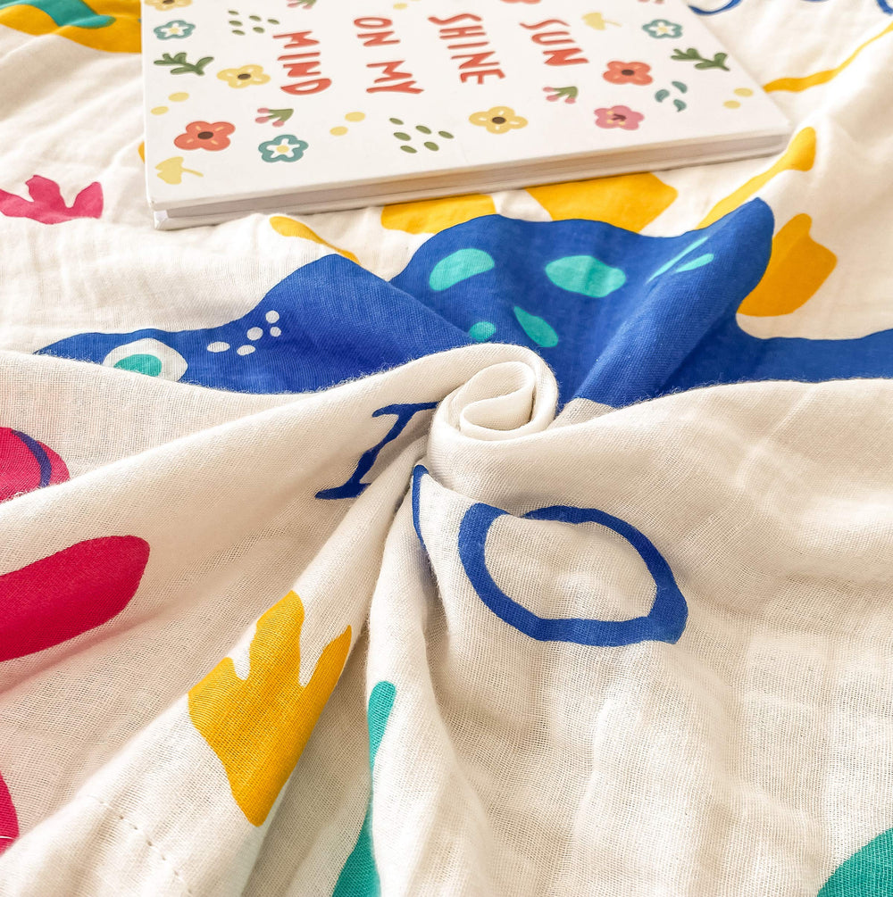 Machine-washable blanket for easy care and quick cleanup.