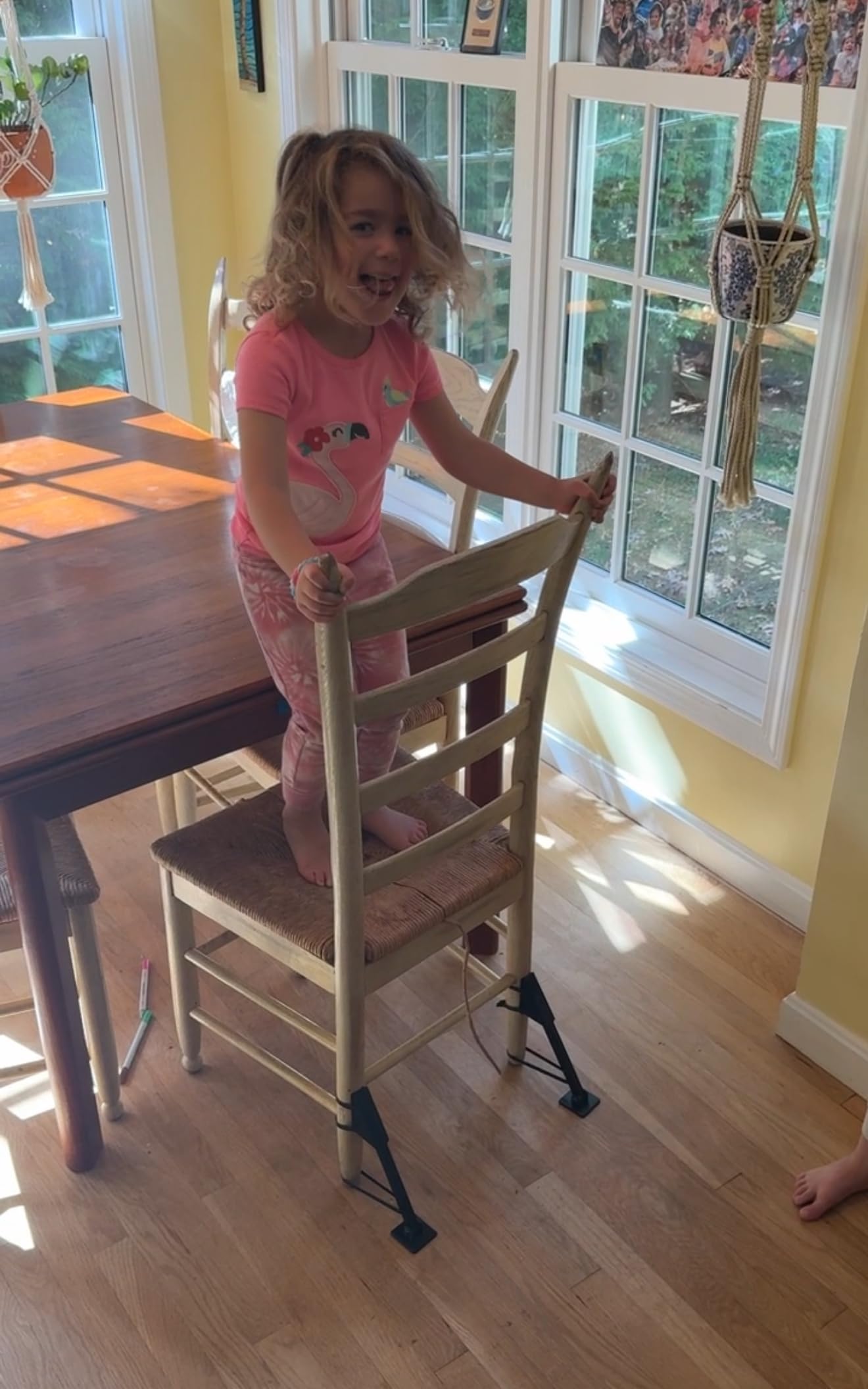 Jackaroo Leg Classic suits kids 6 months to 3 years for safer seating