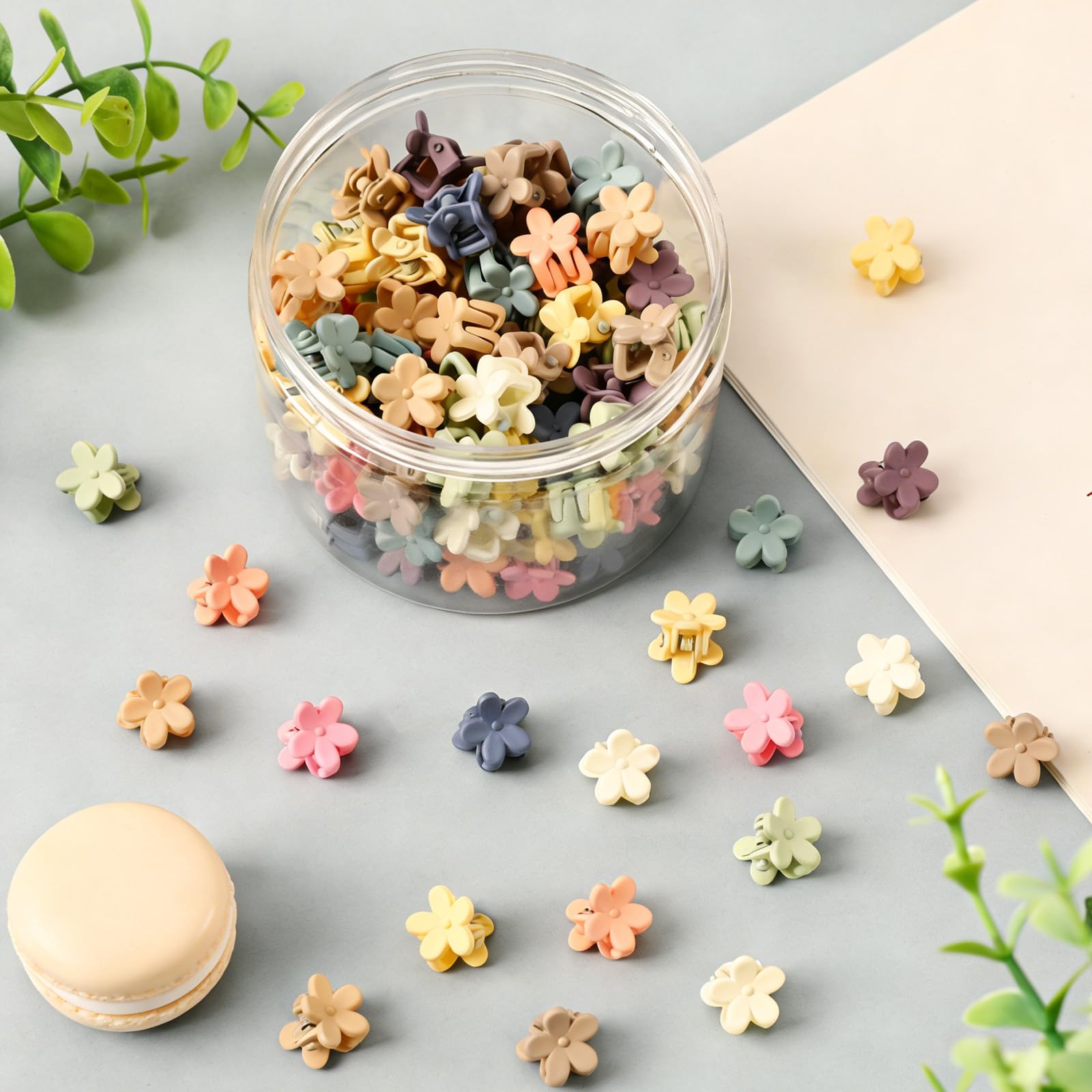 JANYUN colorful palette clip offers versatile styling options.