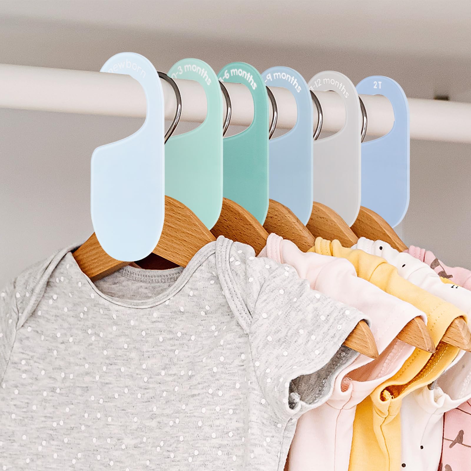 JarThenaAMCS age-label design supports milestone tracking and keeps outfits organized.