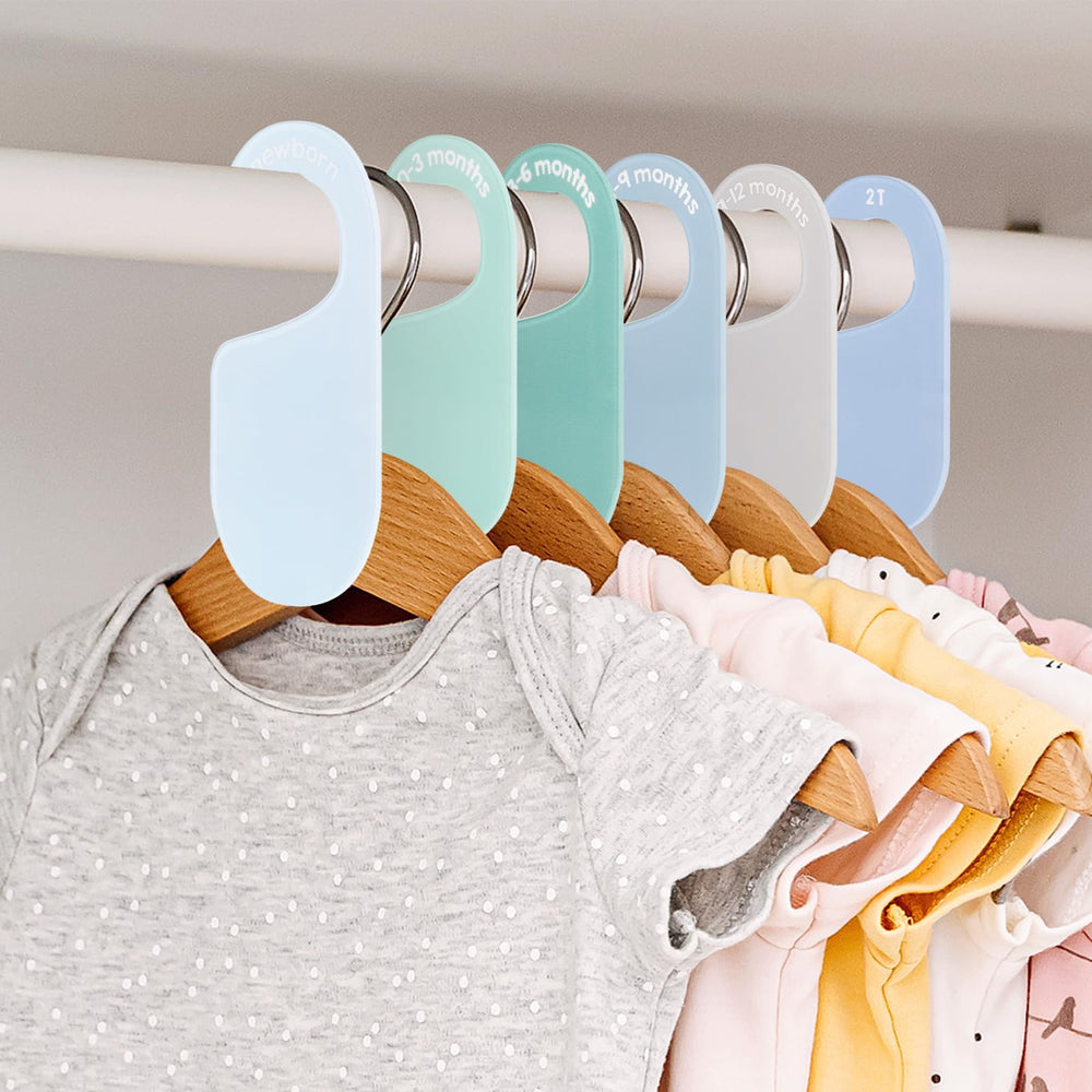 JarThenaAMCS age-label design supports milestone tracking and keeps outfits organized.