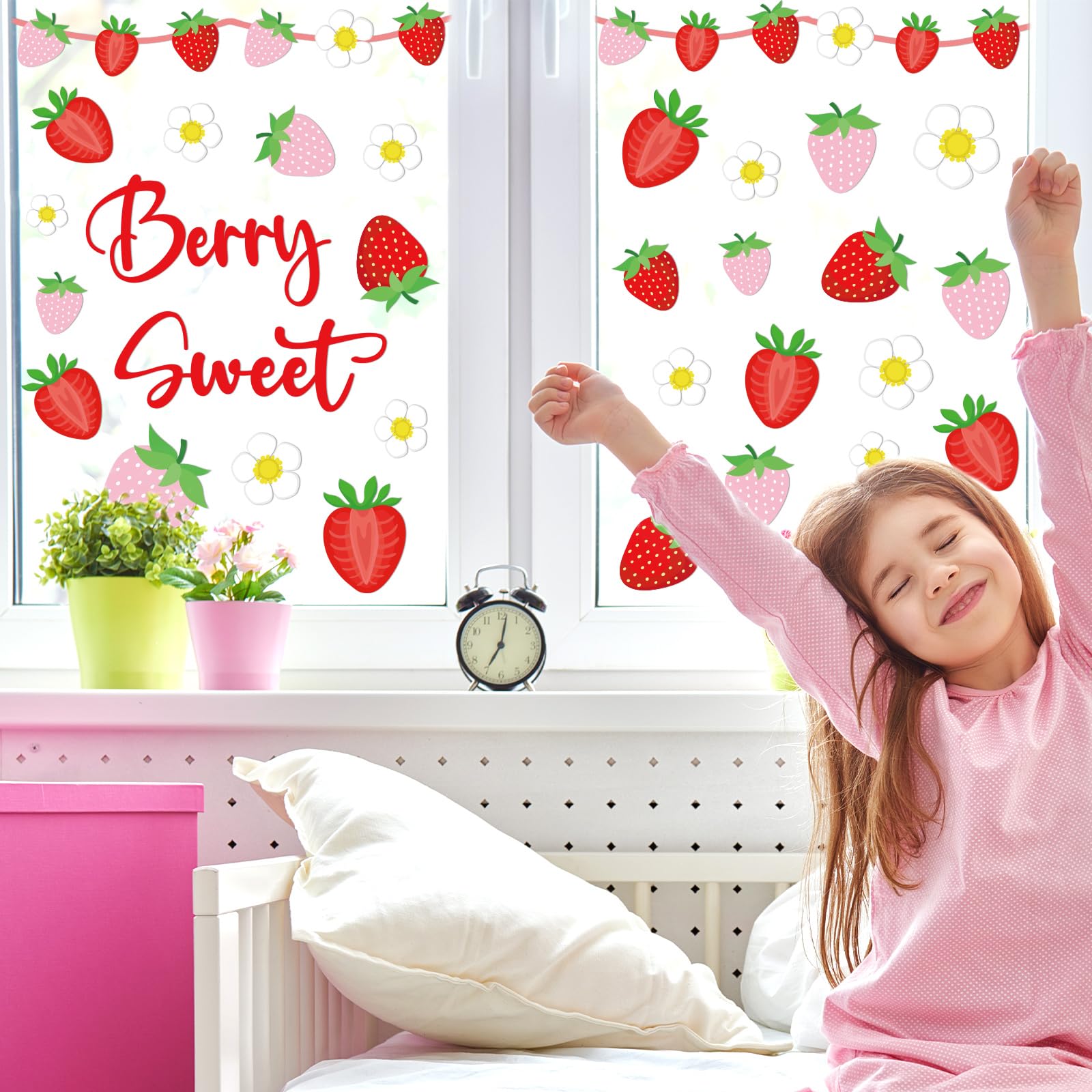 JarThenaAMCS Easy-to-reposition decals peel and stick on clean, smooth walls without residue.