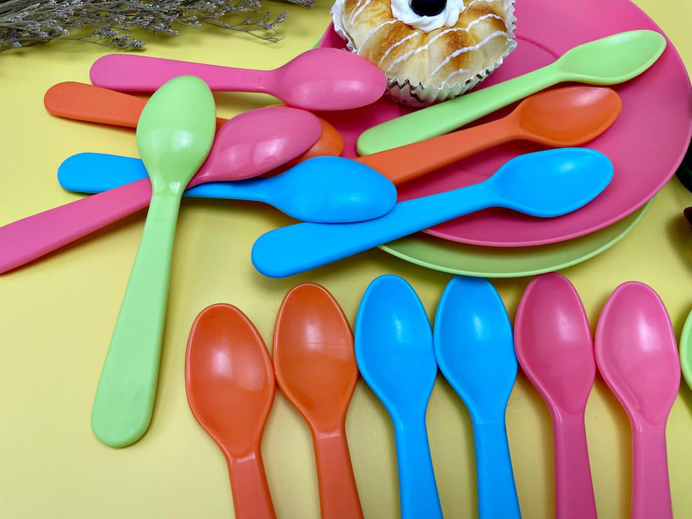 Jawbush BPA-free spoons ensure safe meal times for kids.