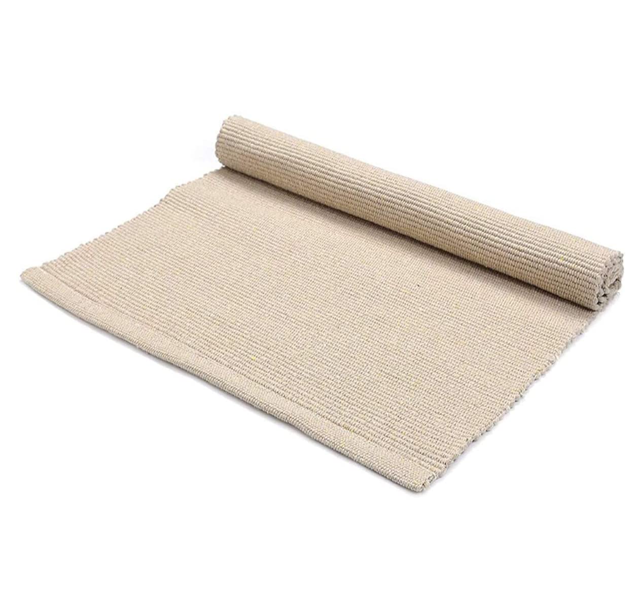 JE JOUE Montessori working rug beige close-up showing soft cotton texture for gentle play sessions
