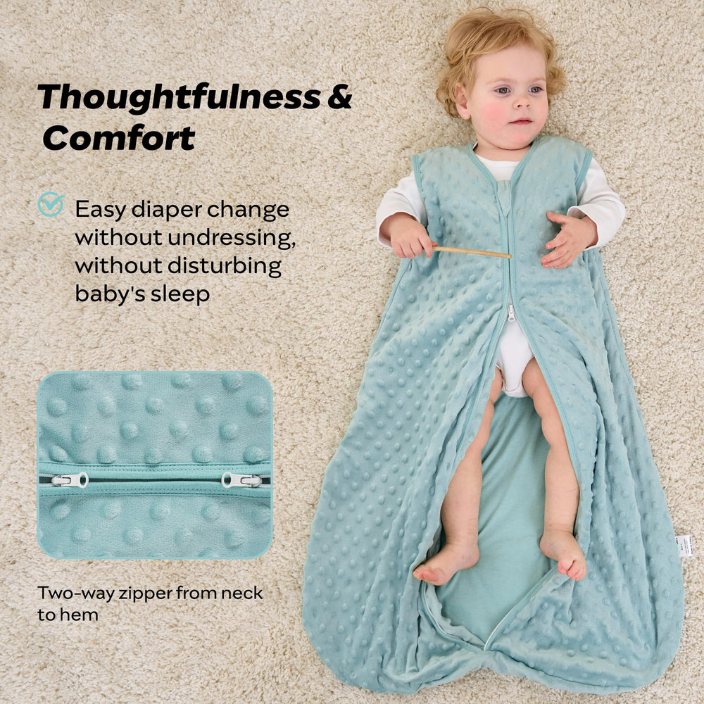 JellyMoni sleep sack two-way zipper; easy diaper changes with skin protection.