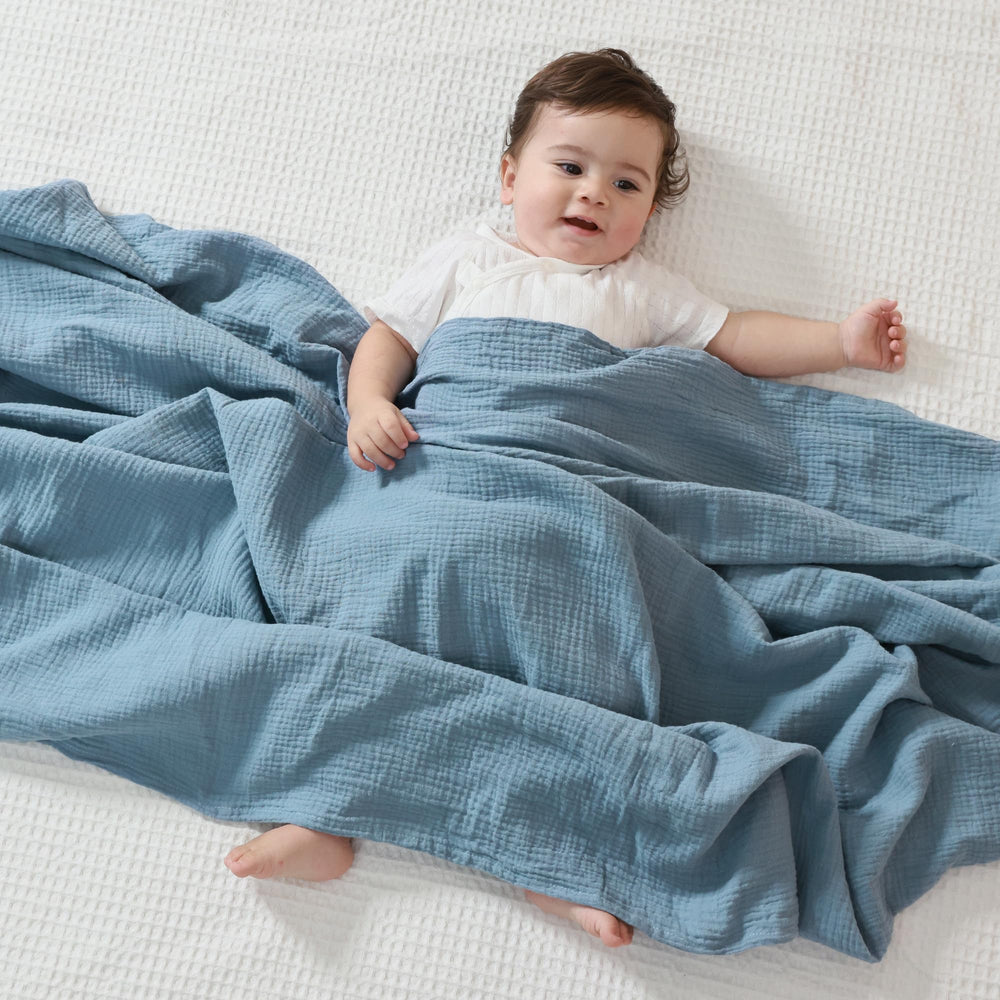 JELLYMONI multi-use swaddle for warmth and breathable comfort during naps