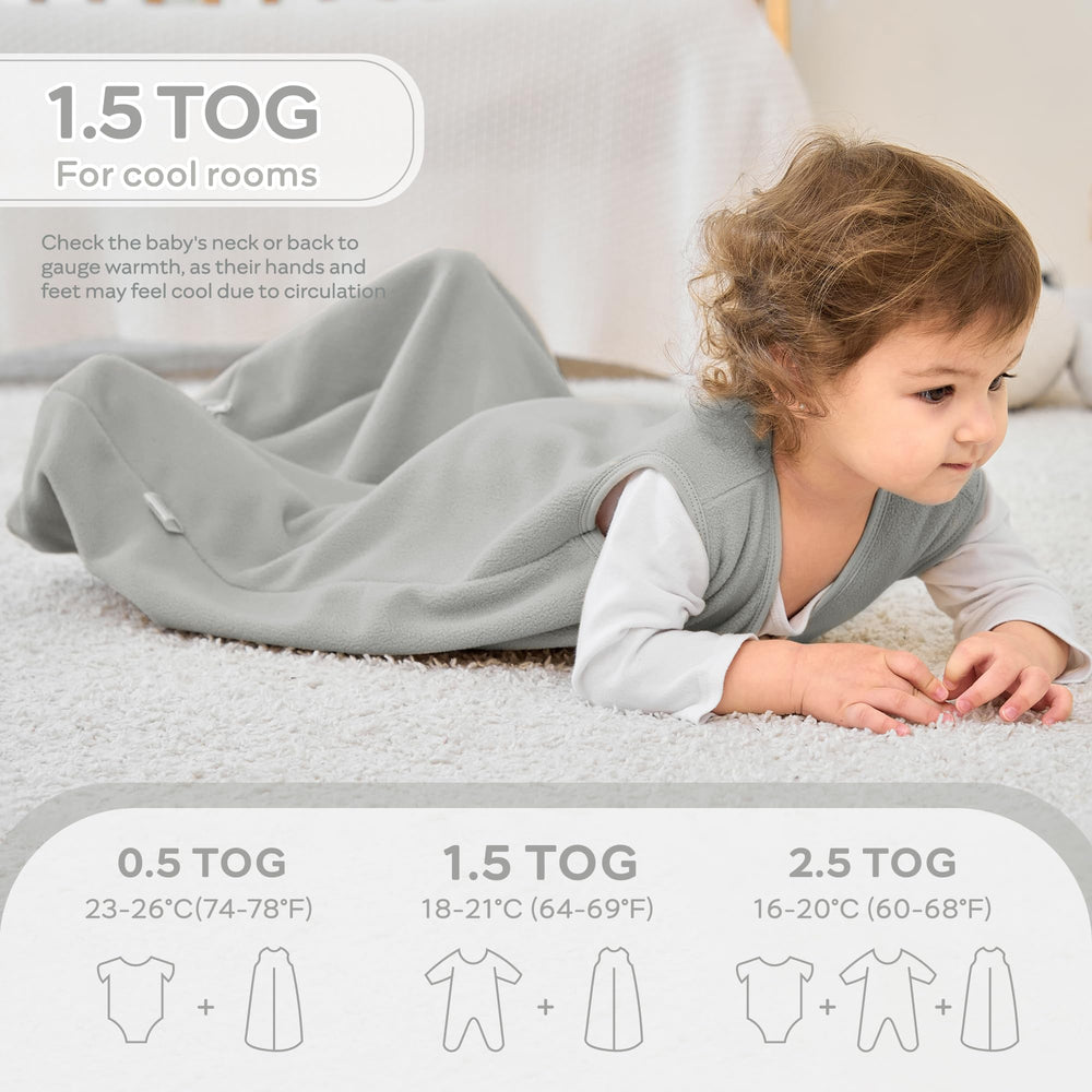 JELLYMONI sleep sack with 2-way zipper facilitates easy diaper changes.