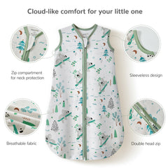 JELLYMONI sleep sack top zipper guard protects baby's face during dressing.