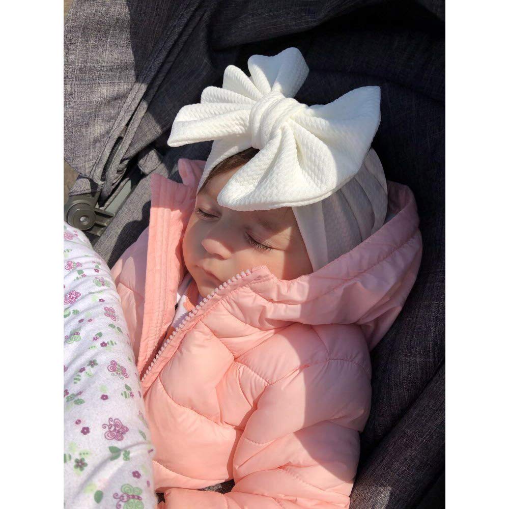Jerague lightweight baby hat provides breathable wear for day-long outings.