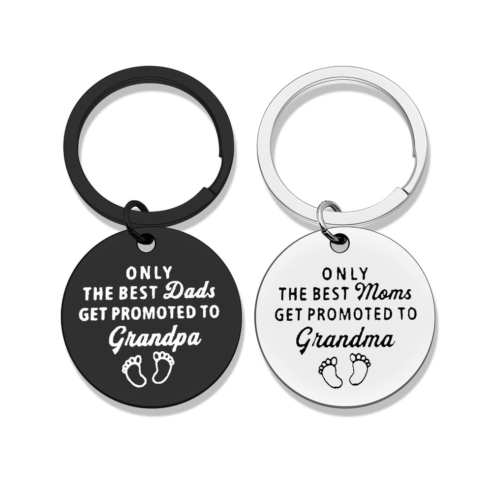 Jielahua pregnancy announcement keychain set (2-pack) in velvet pouch for reveal.