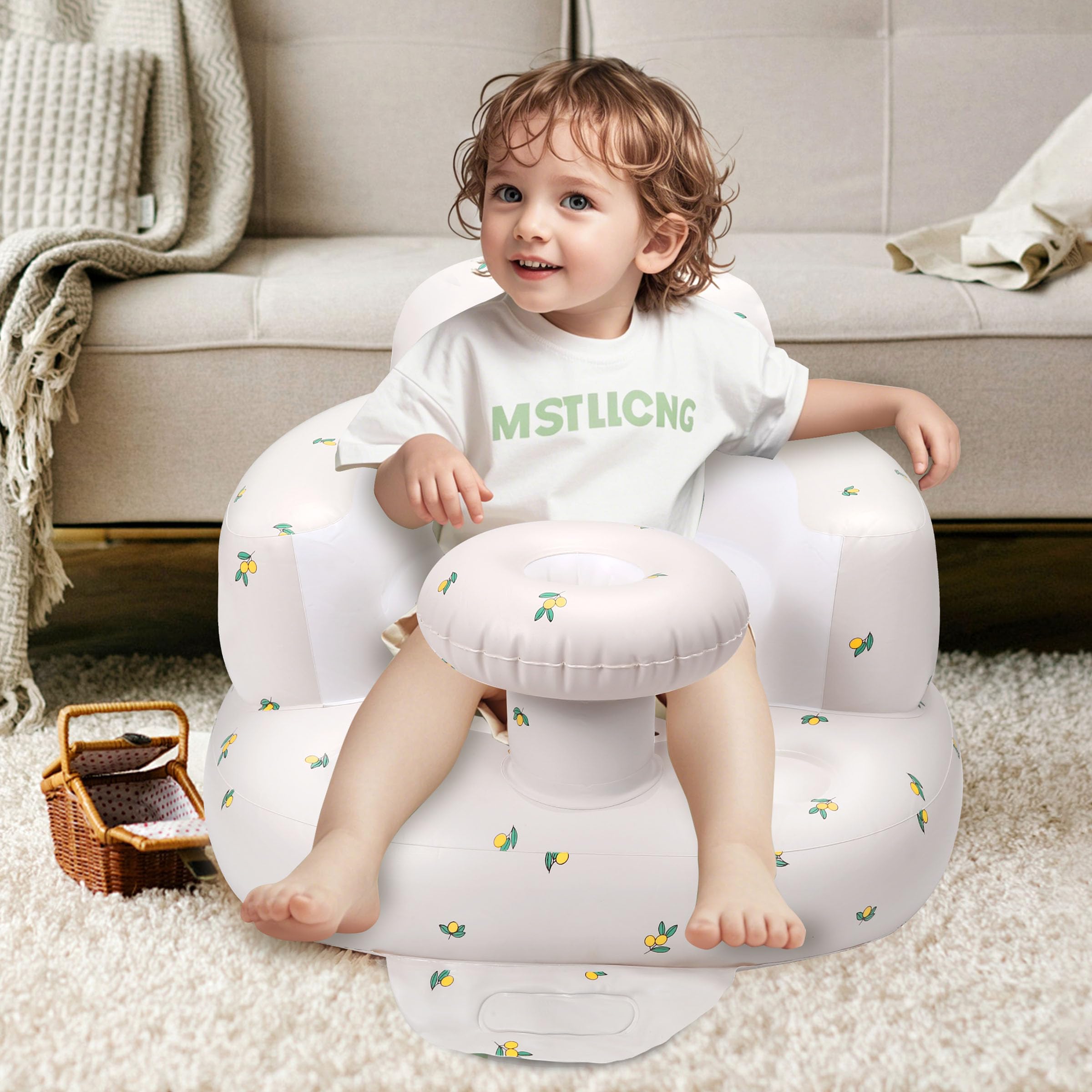 Jikasho inflatable baby seat with built-in pump for quick inflation.