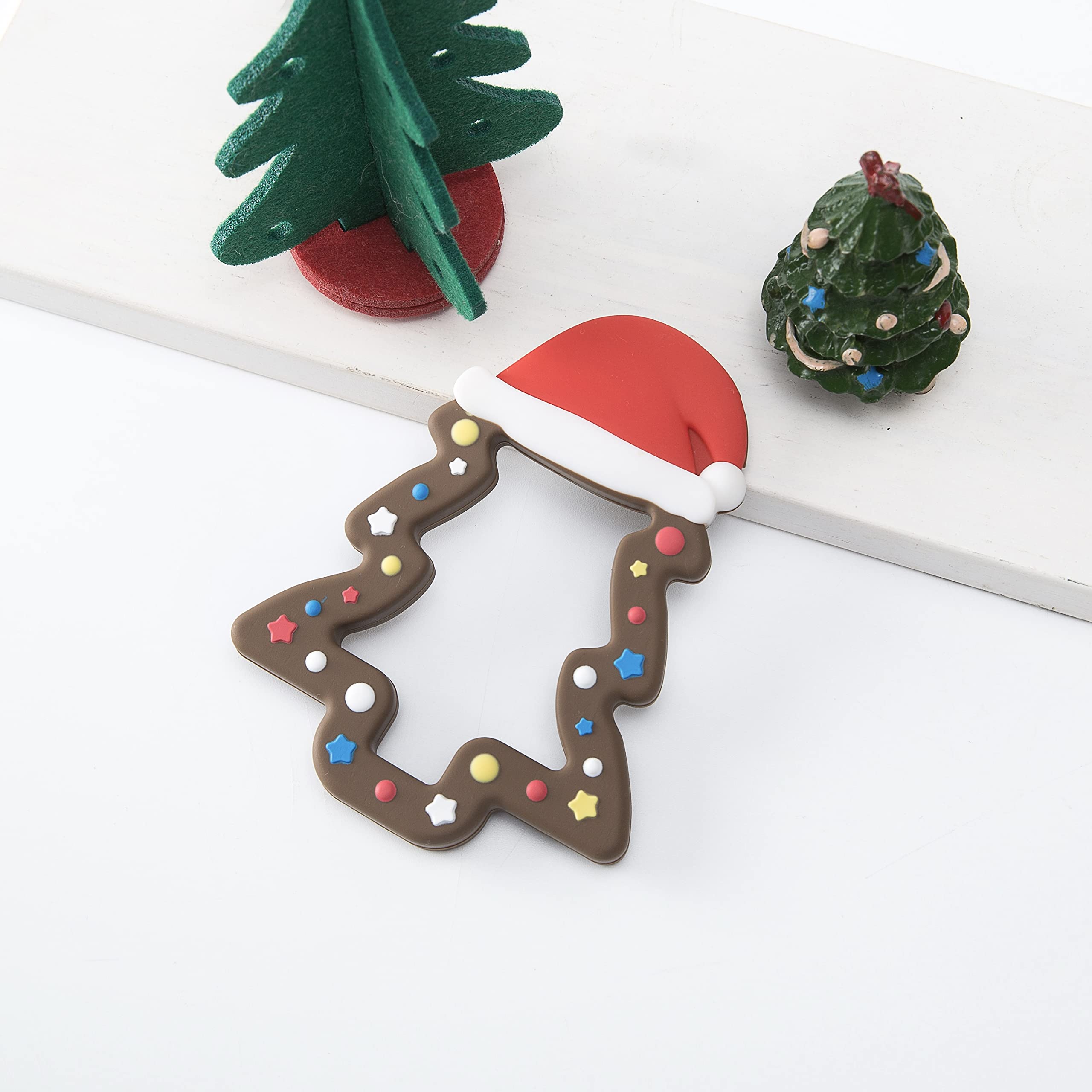 Jimibaby teether is top-rack dishwasher safe for easy cleaning.