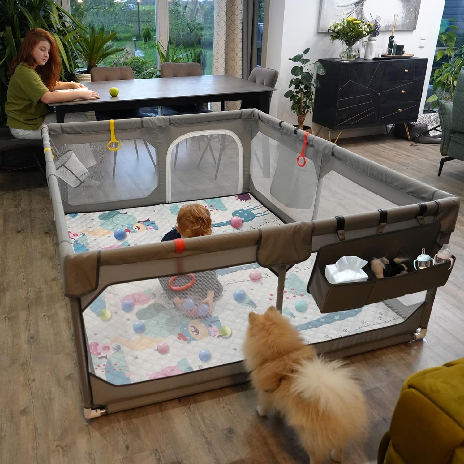 JINXIA playpen interior space illustrating room for toys and crawlers