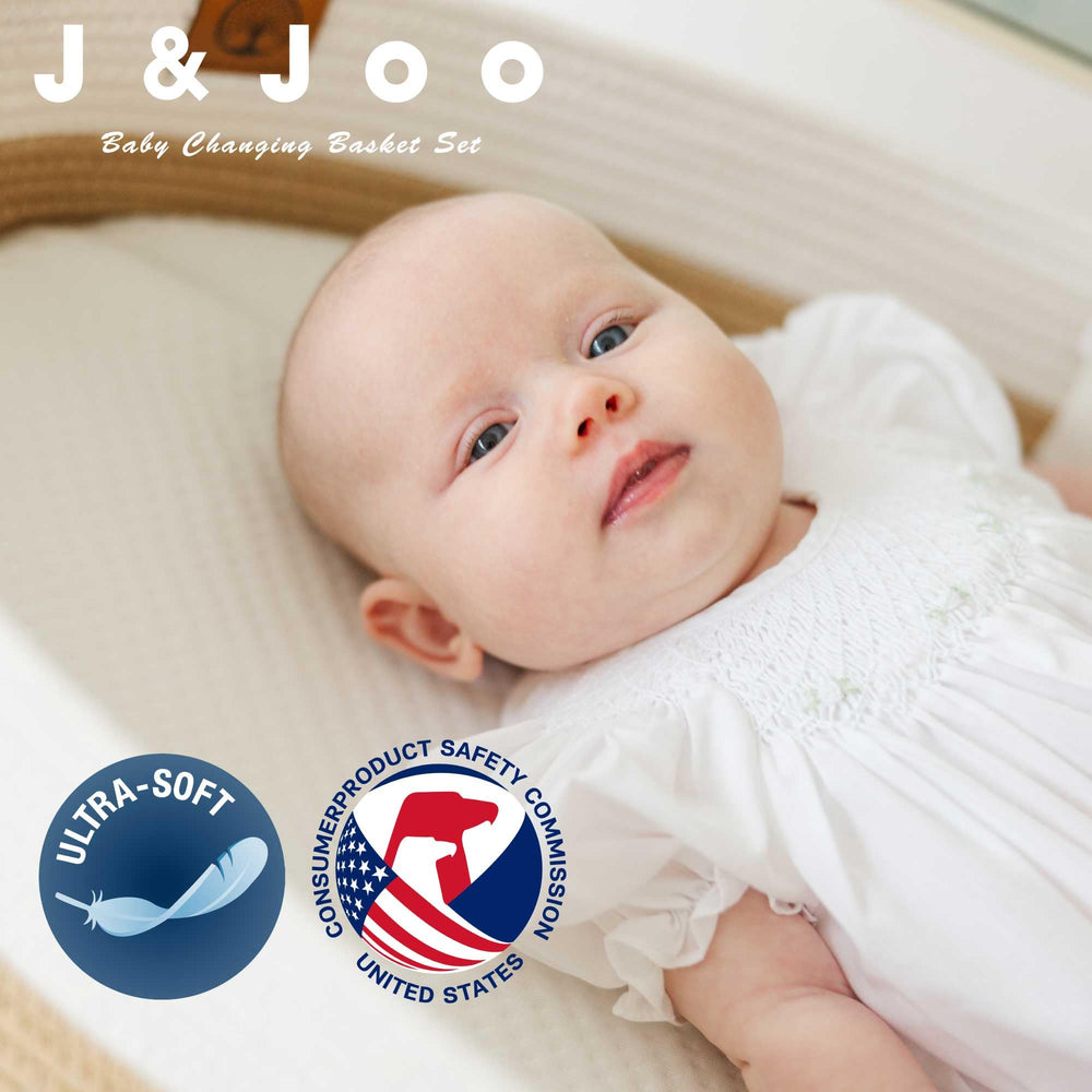 JJOO changing basket travel view emphasizes on-the-go portability and quick setup.