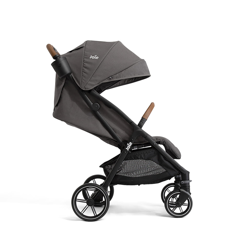 Joie Nutmeg lightweight design eases lifting and travel