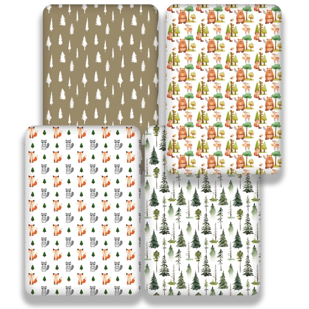 Jola's House woodland design crib sheet with elastic edges fits snugly.