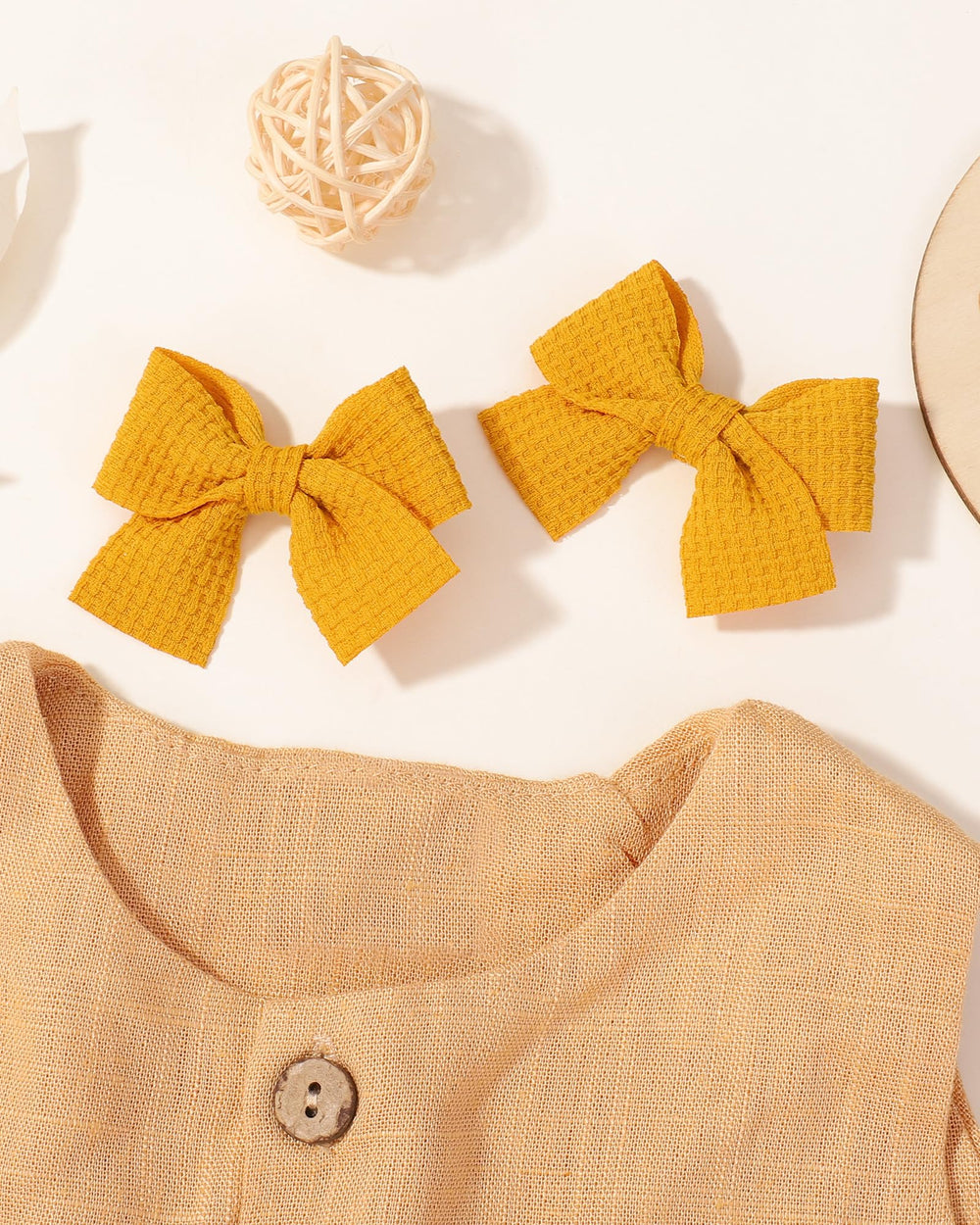 Jollybows alligator clip keeps hair in place without snagging