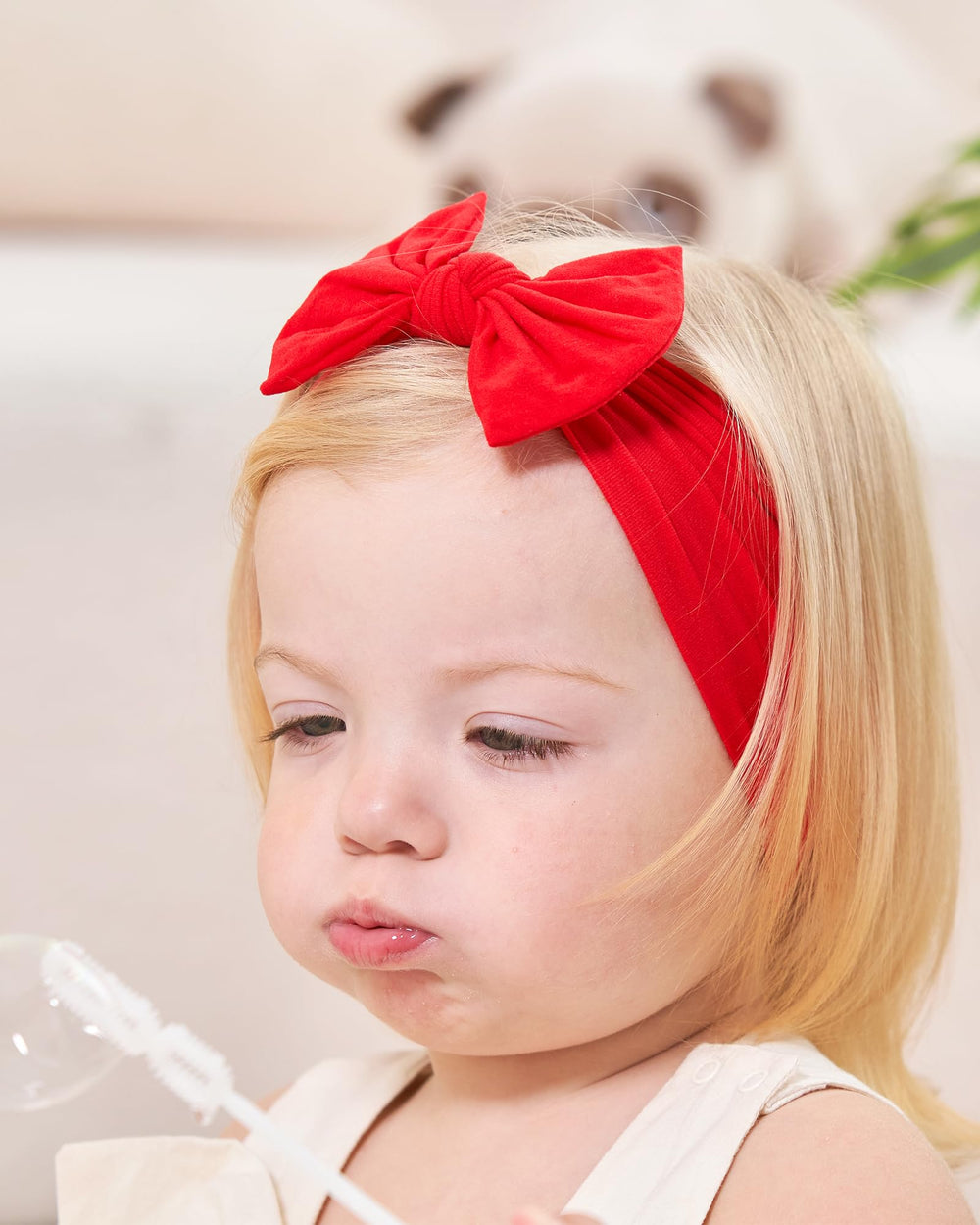 Jollybows cute nylon headbands brighten any hairstyle without tugging.